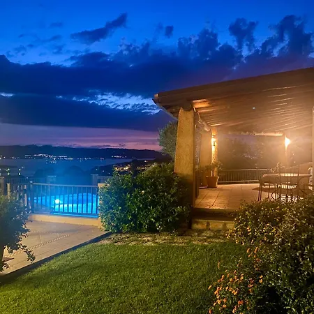 Orsa Sul Mare A Baja Sardinia *