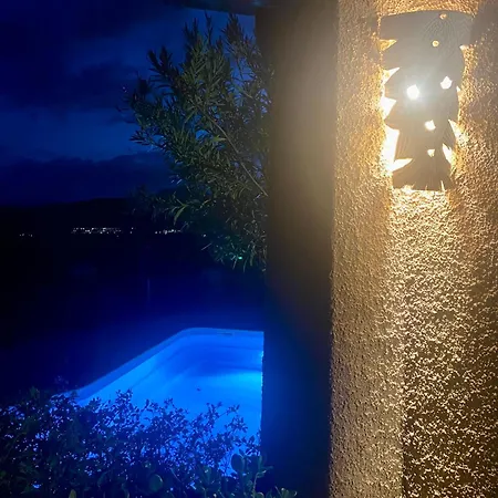Orsa Sul Mare A Baja Sardinia * Cala Bitta